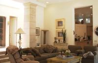 CONTEMPORARY ELEGANCE
